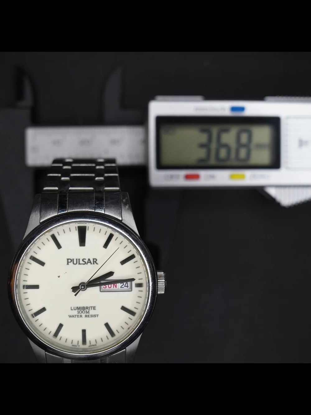 Pulsar VX43-X043 Lumibrite Quartz Day Date White Dial 100M Men's Watch